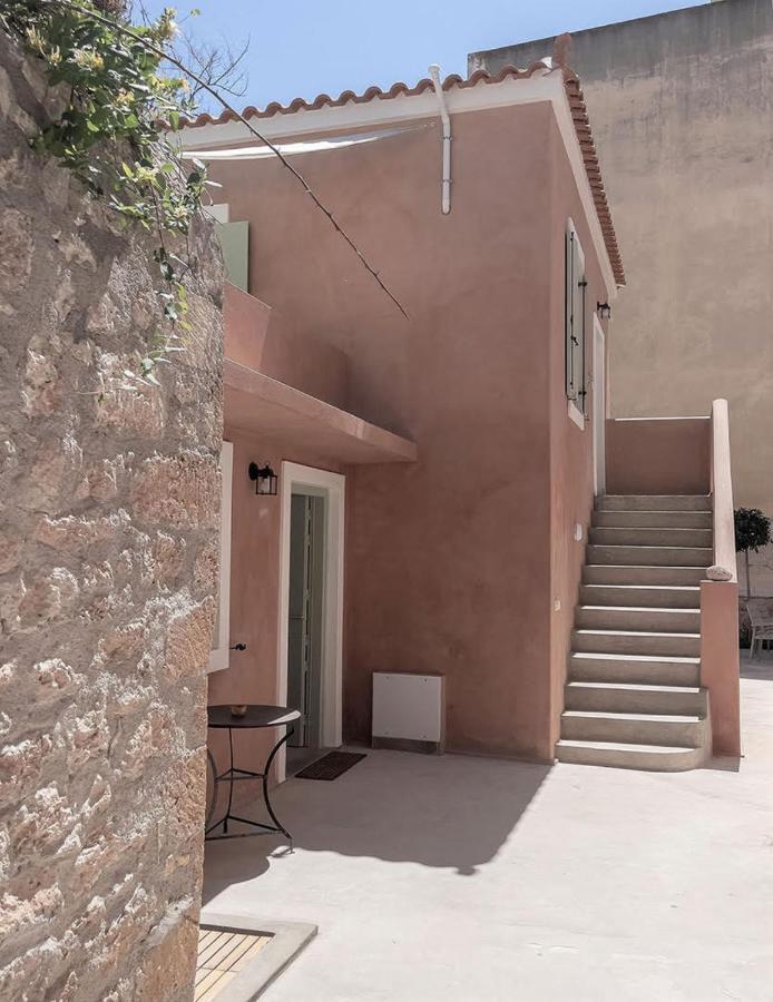 Stasa Villa Aegina